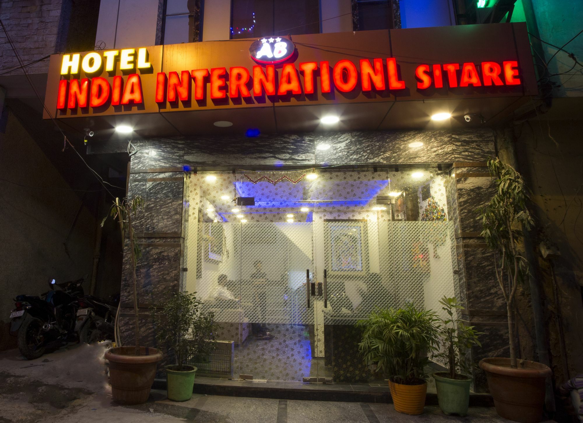 Hotel Amar International New Delhi Exterior photo